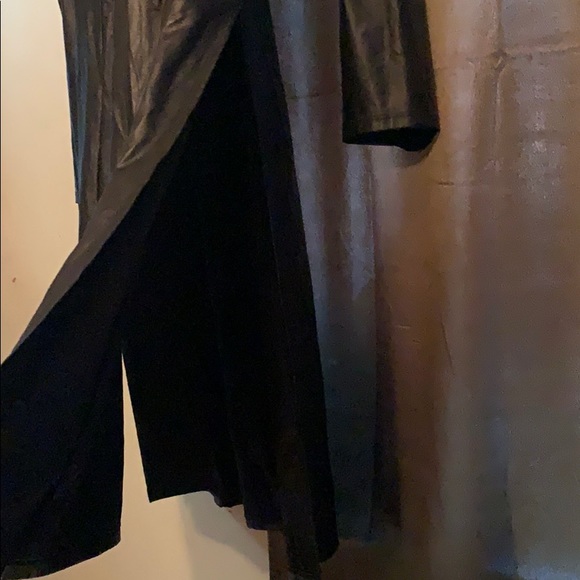 Tunic - Picture 2 of 3